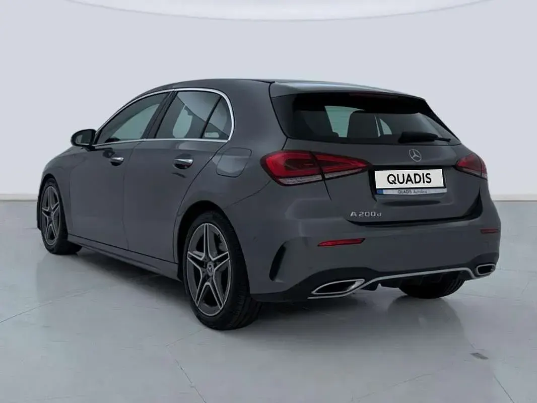 Usado Mercedes A200 150 CV (110 kW) 2022 Gris Utilitario