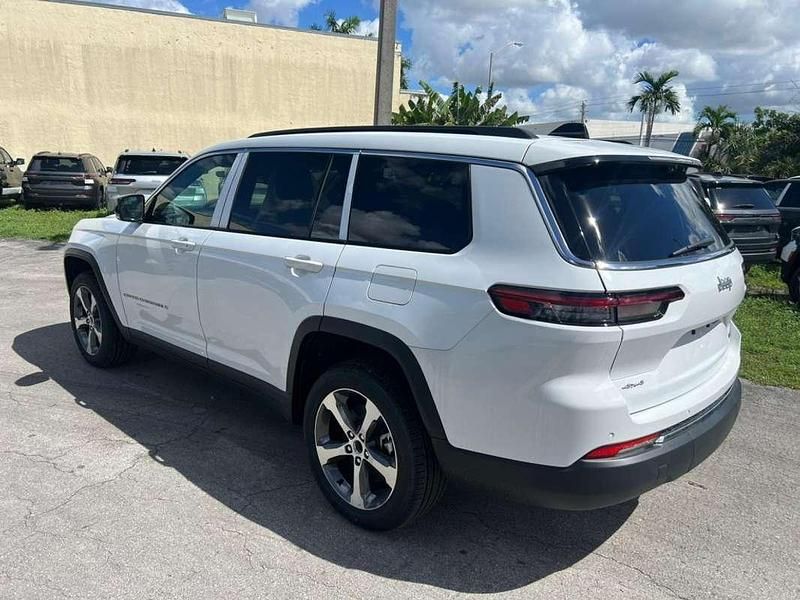 Usado Jeep Grand Cherokee 2024 Blanco SUV