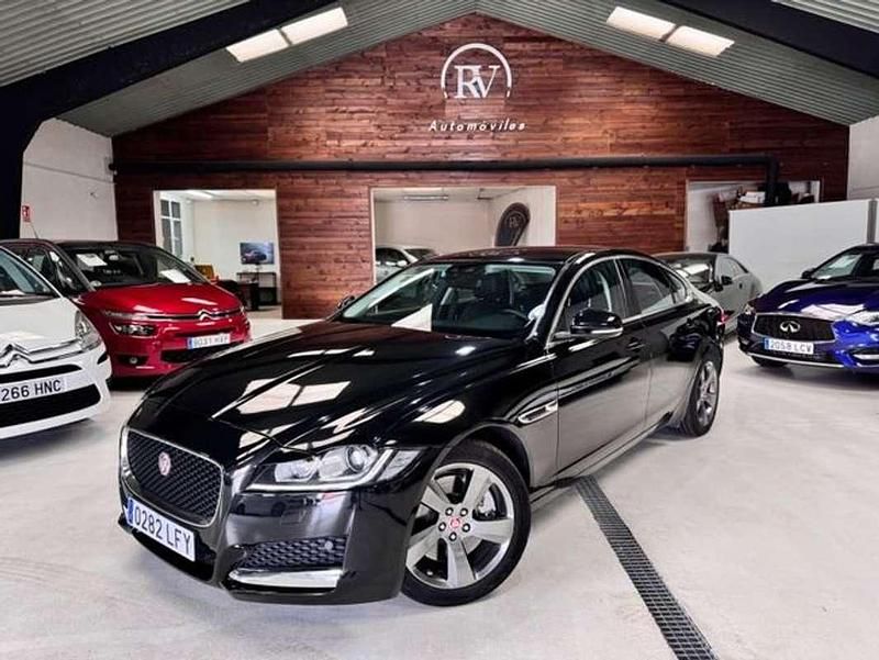 Negro Usado 2016 Jaguar XF Portfolio Berlina | 21.500 € (Precio justo) - Imagen 1/4