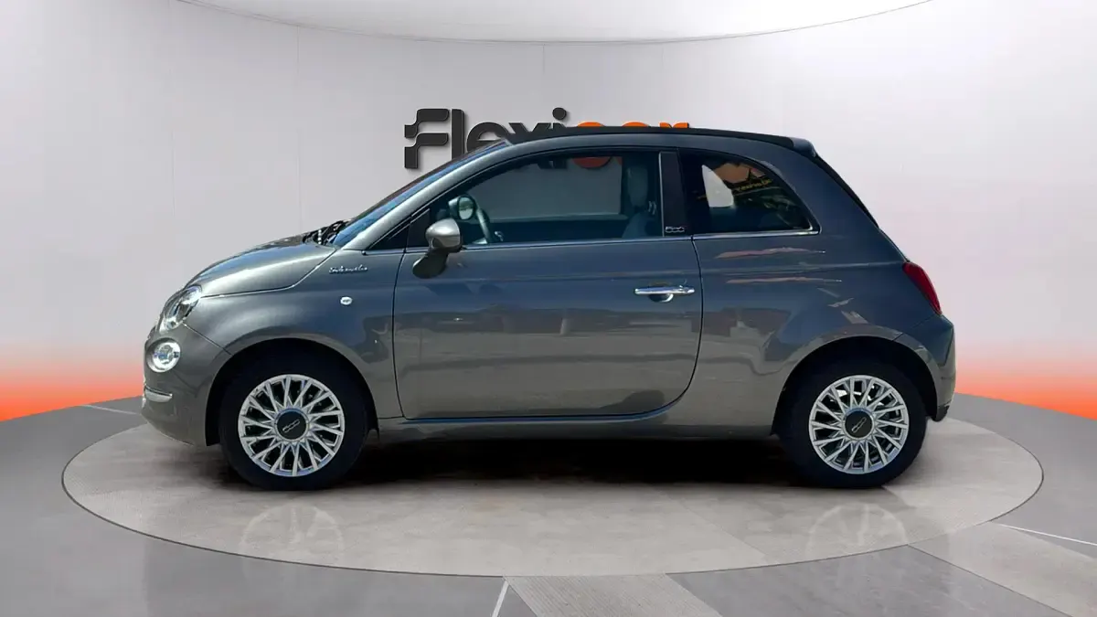 Usado Fiat 500 Dolcevita 70 CV (51 kW) 2023 Gris Descapotable