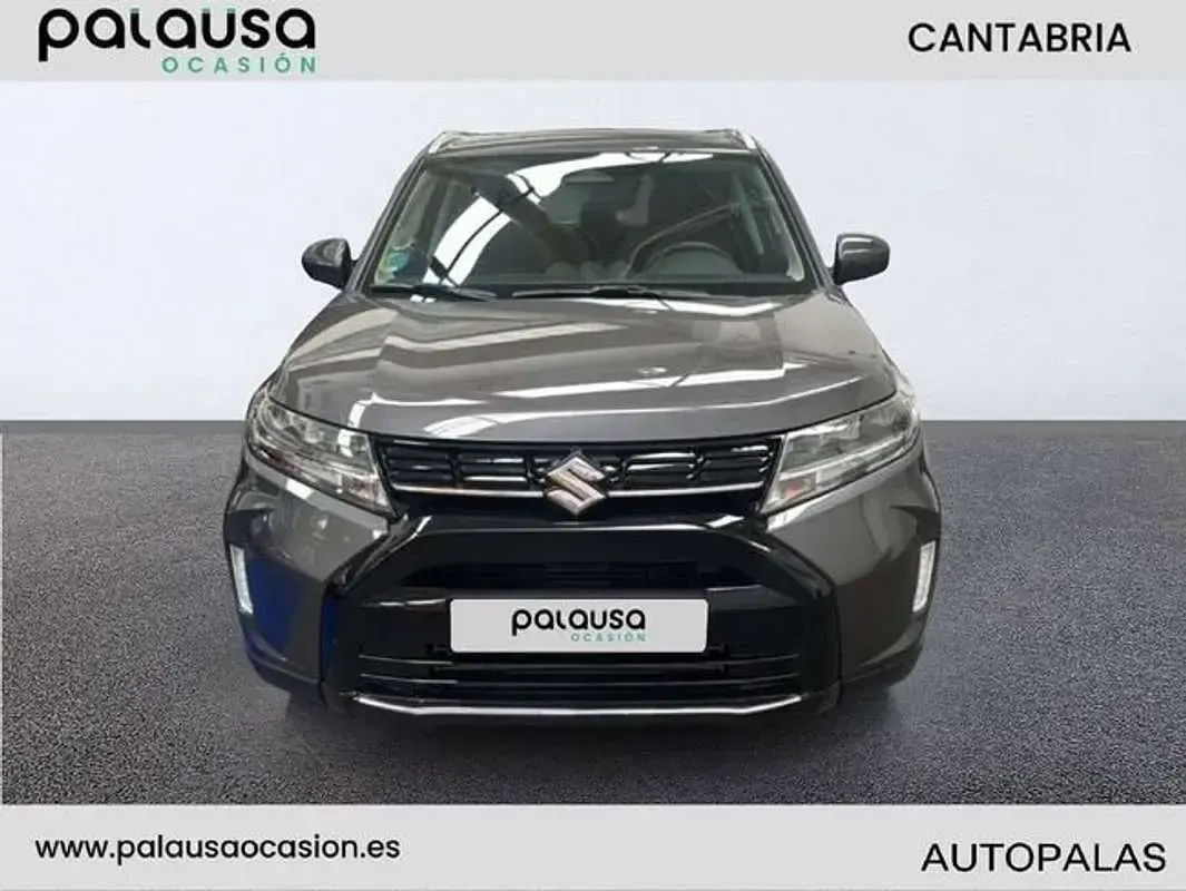Usado Suzuki Vitara 110 CV (80 kW) 2025 Gris SUV