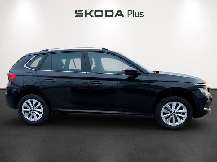Usado Skoda Kamiq Selection 115 CV (84 kW) 2025 Negro SUV