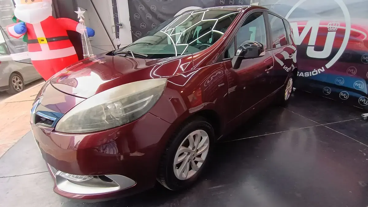 Usado Renault Scénic Bose Edition 110 CV (80 kW) 2015 Gris Monovolumen