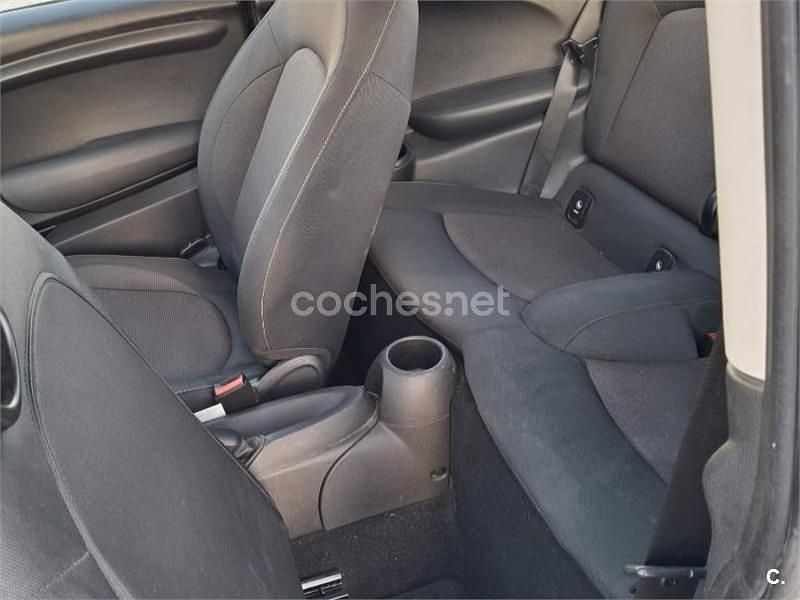 Usado Mini Cooper D 116 CV (85 kW) 2019 Negro Utilitario