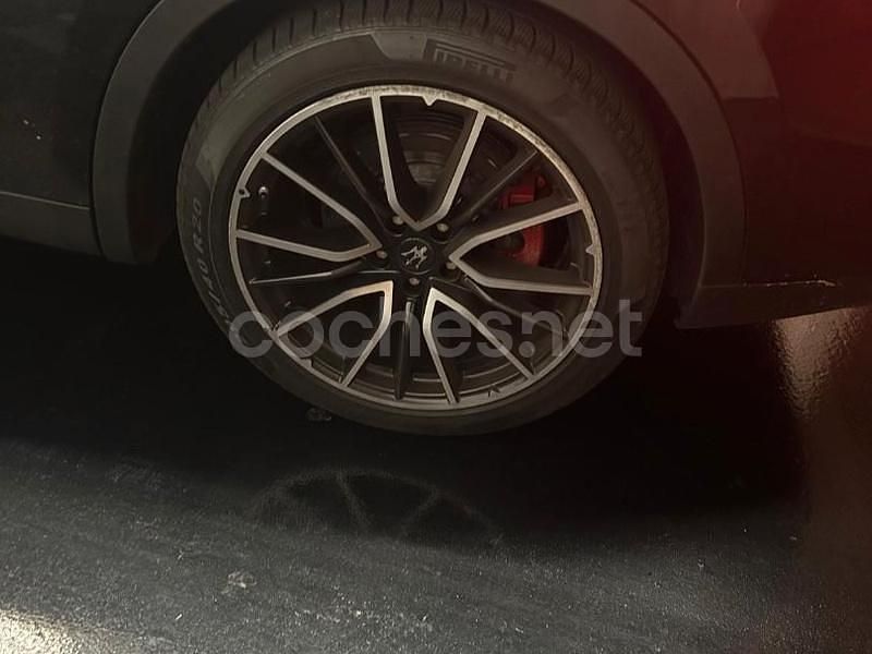 Usado Maserati Levante 350 CV (257 kW) 2019 Negro SUV