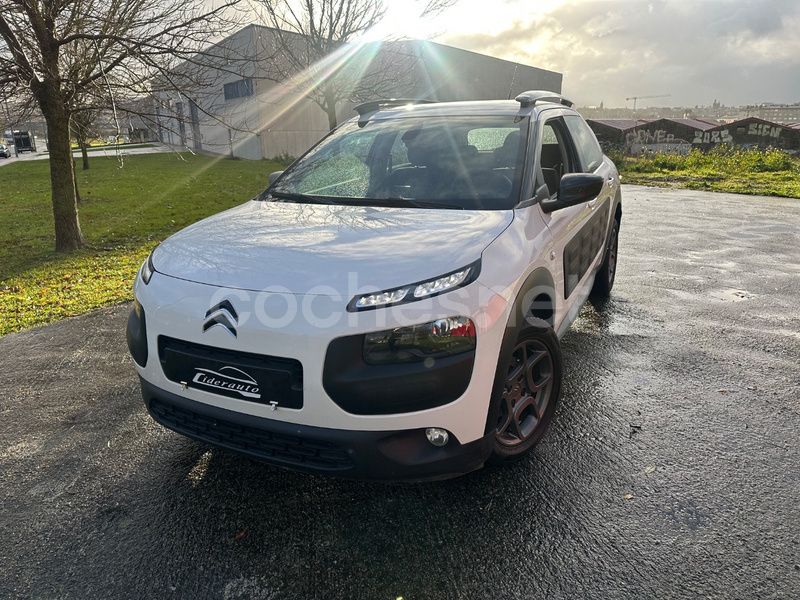 Blanco Usado 2015 Citroën C4 Cactus Live Utilitario | 8999 € (Un poco caro) - Imagen 1/4