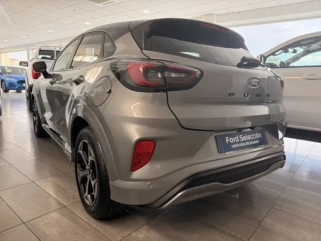 Usado Ford Puma ST-Line 125 CV (91 kW) 2025 Plata solar (metalizado) SUV