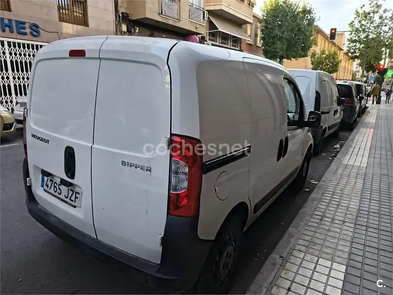 Usado Peugeot TePee Access 80 CV (58 kW) 2016 Blanco Monovolumen