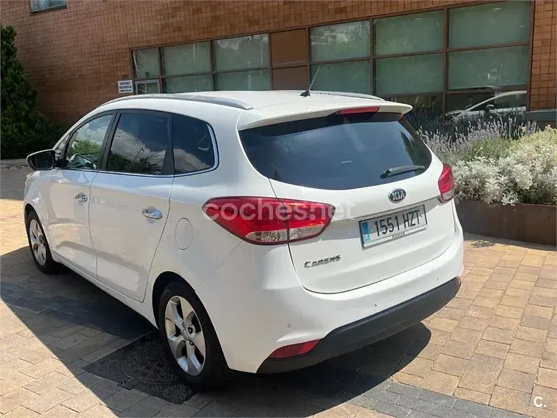 Usado Kia Carens 135 CV (99 kW) 2014 Blanco Monovolumen