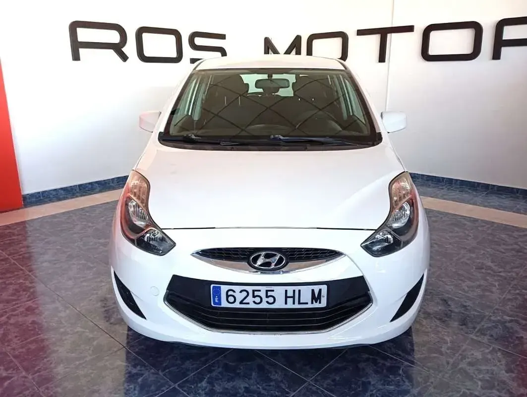 Usado Hyundai ix20 GLS 90 CV (66 kW) 2012 Blanco Utilitario
