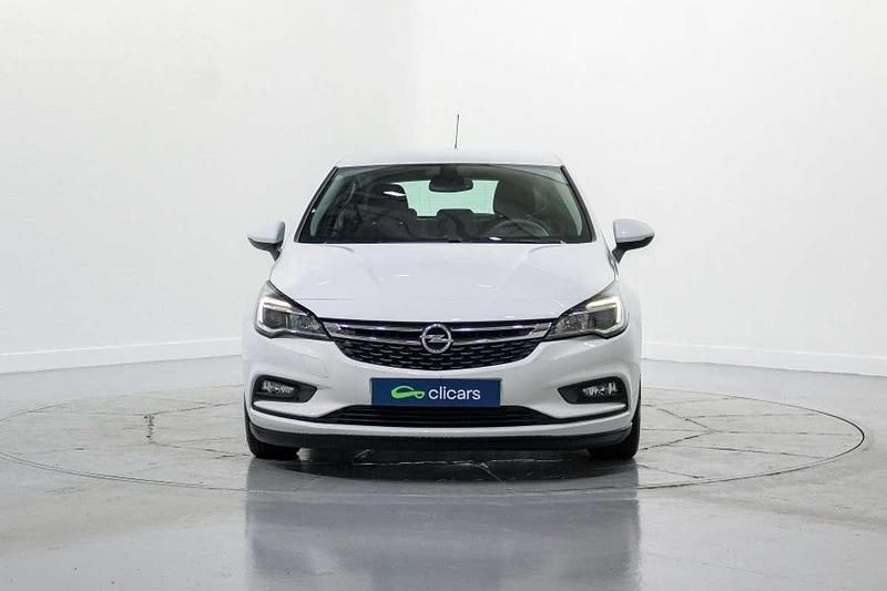 Usado Opel Astra Selective 110 CV (80 kW) 2019 Blanco Utilitario