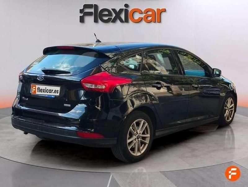 Usado Ford Focus Vignale 125 CV (91 kW) 2018 Negro Utilitario