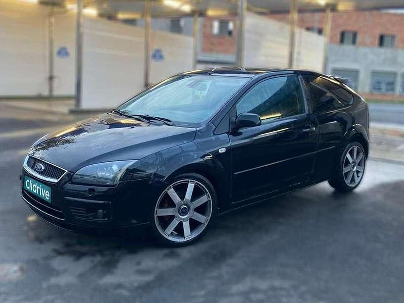 Usado Ford Focus Trend 116 CV (85 kW) 2006 Negro Utilitario