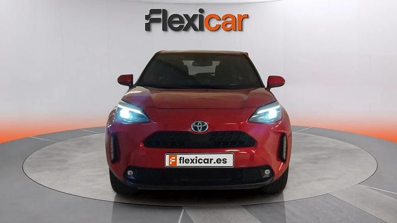Usado Toyota Yaris Hybrid Active 116 CV (85 kW) 2024 Granate