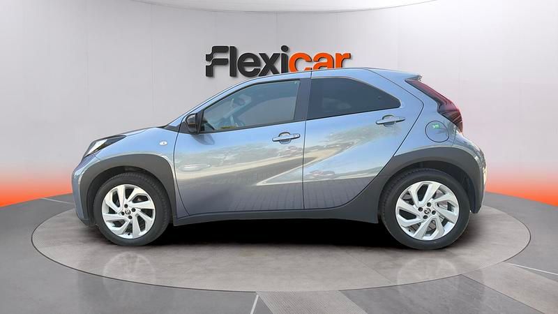 Usado Toyota Aygo X 72 CV (52 kW) 2024 Gris SUV
