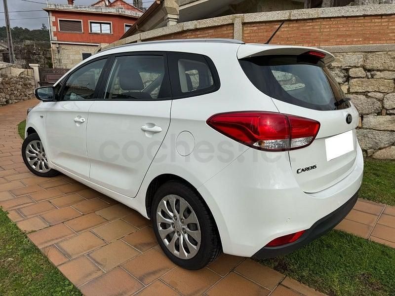 Usado Kia Carens 135 CV (99 kW) 2016 Blanco Monovolumen