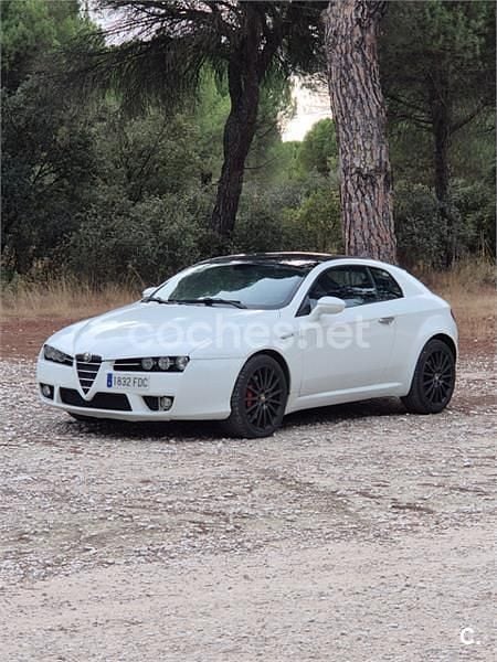 Blanco Usado 2006 Alfa Romeo Brera Distinctive Coupe | 5990 € - Imagen 1/4