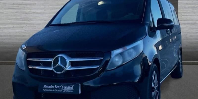 Negro Usado 2023 Mercedes V220 Monovolumen | 51.500 € (Precio justo) - Imagen 1/4