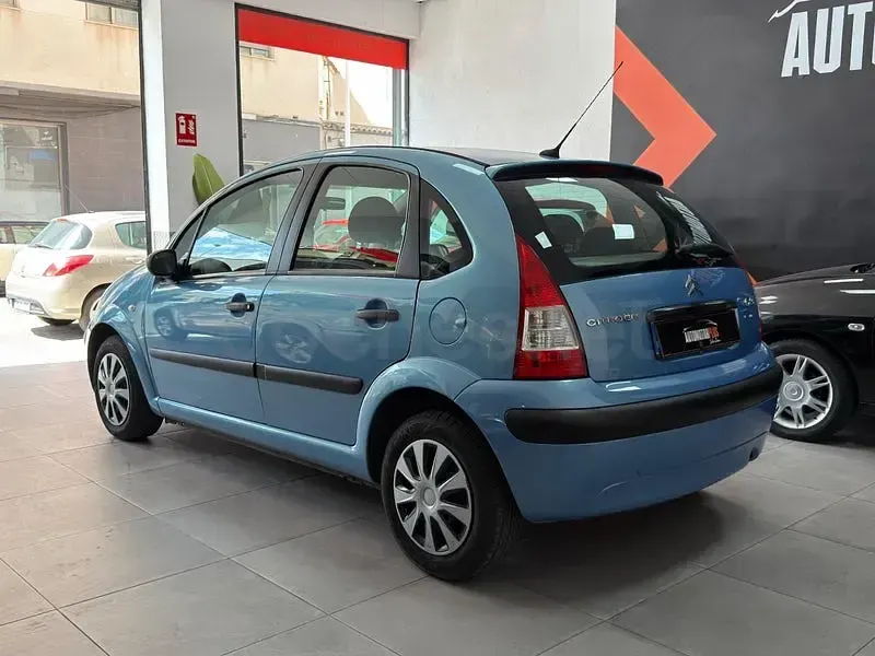 Usado Citroën C3 Furio 75 CV (55 kW) 2005 Azul Berlina
