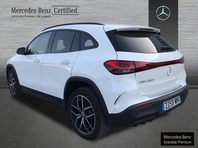 Usado Mercedes EQA250 139 kW (190 CV) 2024 Blanco polar SUV