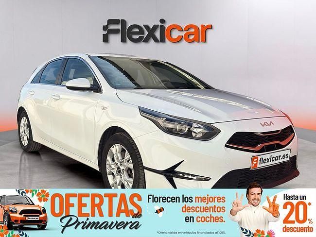Usado Kia Ceed 100 CV (73 kW) 2022 Blanco Utilitario