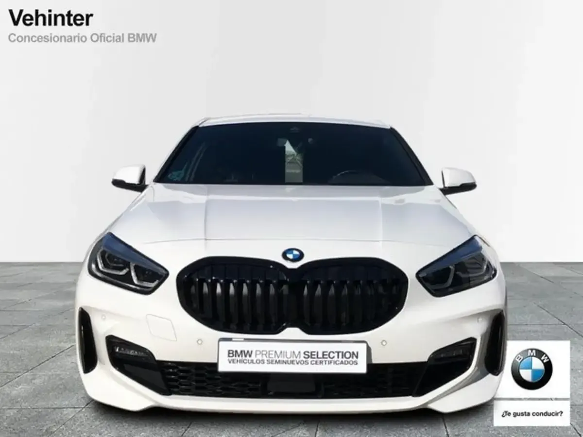 Usado BMW 118 Comfort Edition 150 CV (110 kW) 2023 Blanco Utilitario