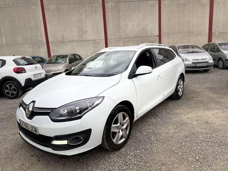 Usado Renault Mégane GrandTour Business 110 CV (80 kW) 2015 Blanco Familiar