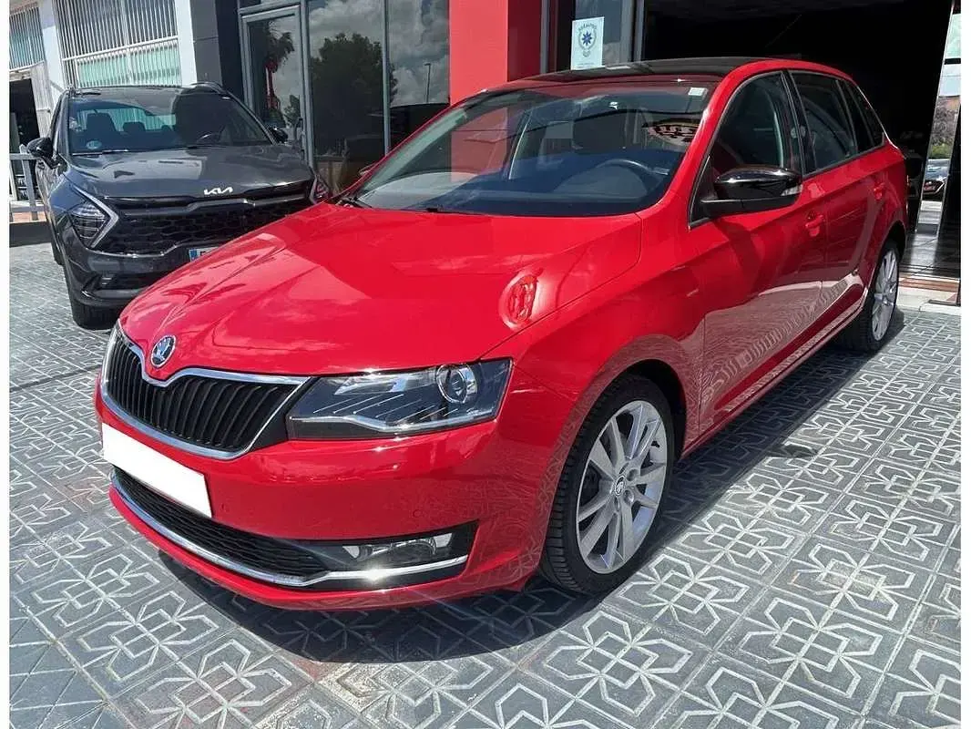 Usado Skoda Rapid Style 116 CV (85 kW) 2019 Rojo Utilitario