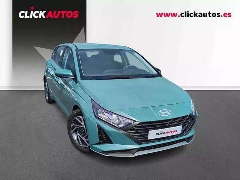 Usado Hyundai i20 79 CV (58 kW) 2025 Verde Utilitario