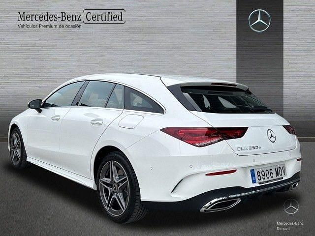 Usado Mercedes CLA250e Shooting Brake 218 CV (160 kW) 2023 Blanco polar Familiar