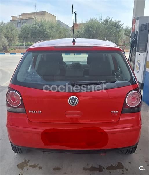 Usado VW Polo United 70 CV (51 kW) 2008 Rojo Utilitario