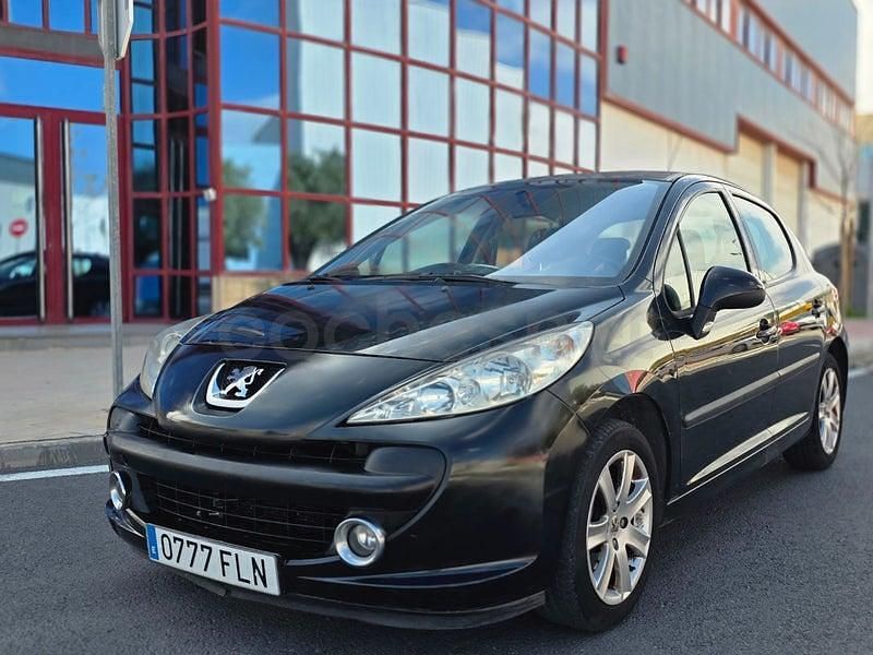 Usado Peugeot 207 90 CV (66 kW) 2007 Negro Berlina