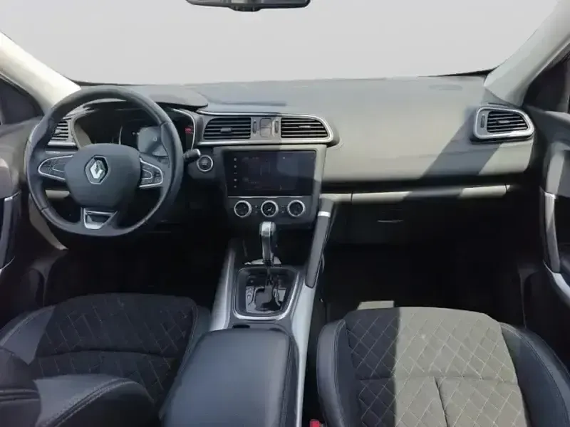 Usado Renault Kadjar Zen 140 CV (102 kW) 2022 Negro SUV