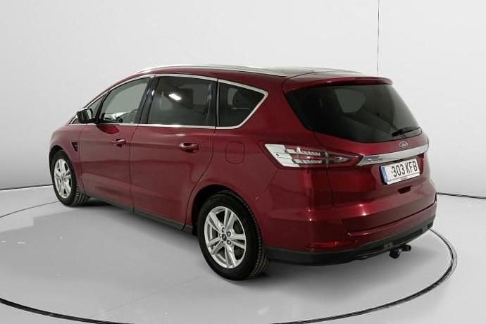 Usado Ford S-MAX Titanium 180 CV (132 kW) 2017 Monovolumen