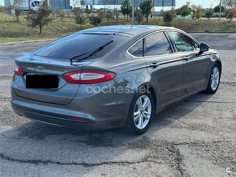 Gris / plata Usado 2016 Ford Mondeo Titanium Berlina | 12.900 € (Precio justo) - Imagen 1/4