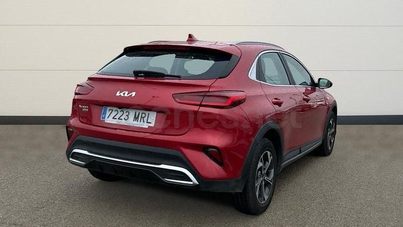 Usado Kia XCeed 136 CV (100 kW) 2024 Rojo SUV