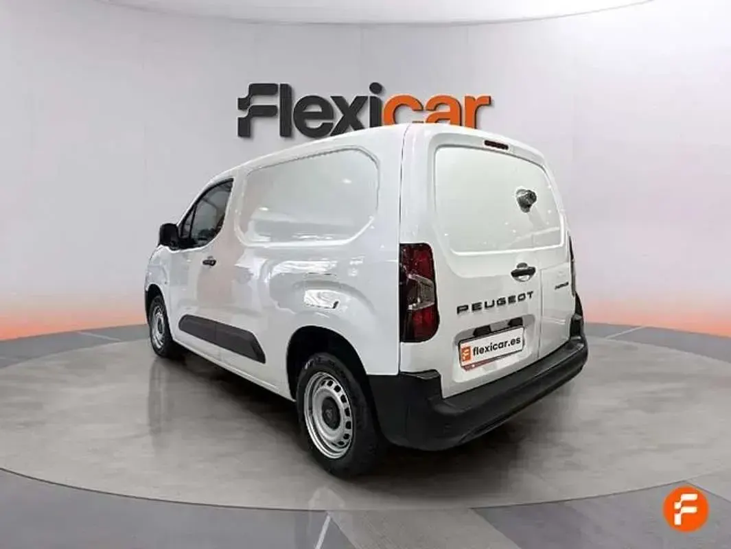 Usado Peugeot Partner 102 CV (75 kW) 2025 Blanco Monovolumen