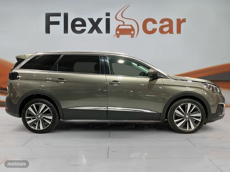 Usado Peugeot 5008 Allure 120 CV (88 kW) 2017 Gris Monovolumen