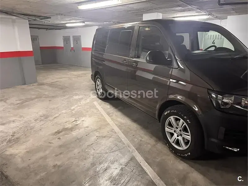 Usado VW Caravelle Comfortline 150 CV (110 kW) 2016 Marrón Van