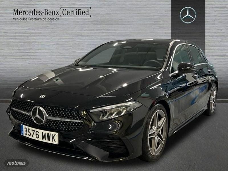 Usado Mercedes A180 AMG line 116 CV (85 kW) 2024 Negro