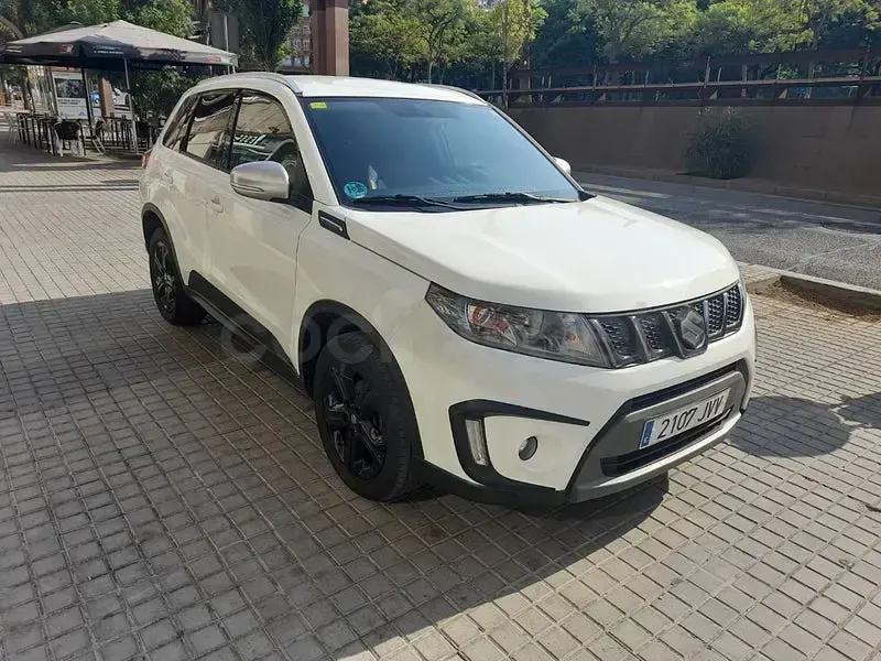 Usado Suzuki Vitara 140 CV (102 kW) 2017 Blanco SUV