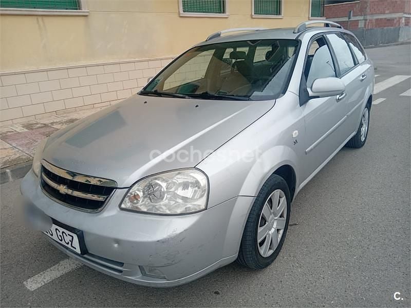 Usado Chevrolet Nubira SX 121 CV (88 kW) 2008 Gris / plata Familiar
