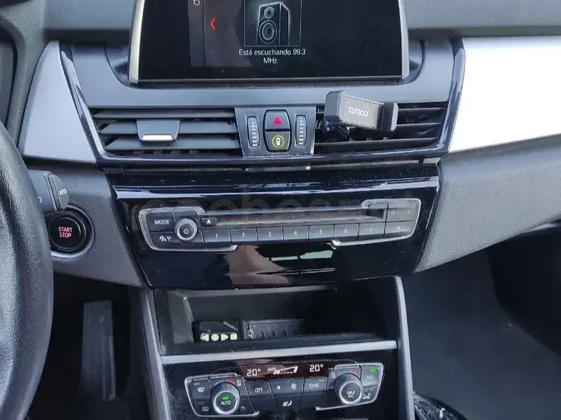 Usado BMW 225 Active Tourer iPerformance 224 CV (164 kW) 2020 Gris / plata Monovolumen