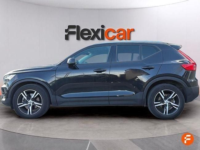 Usado Volvo XC40 Momentum 150 CV (110 kW) 2020 Negro SUV