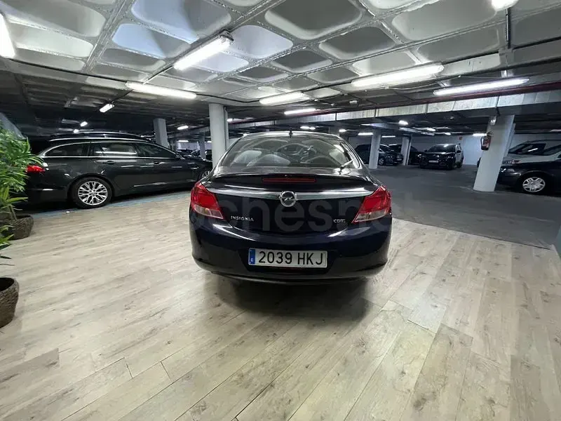 Usado Opel Insignia Selective 130 CV (95 kW) 2012 Gris / plata Berlina