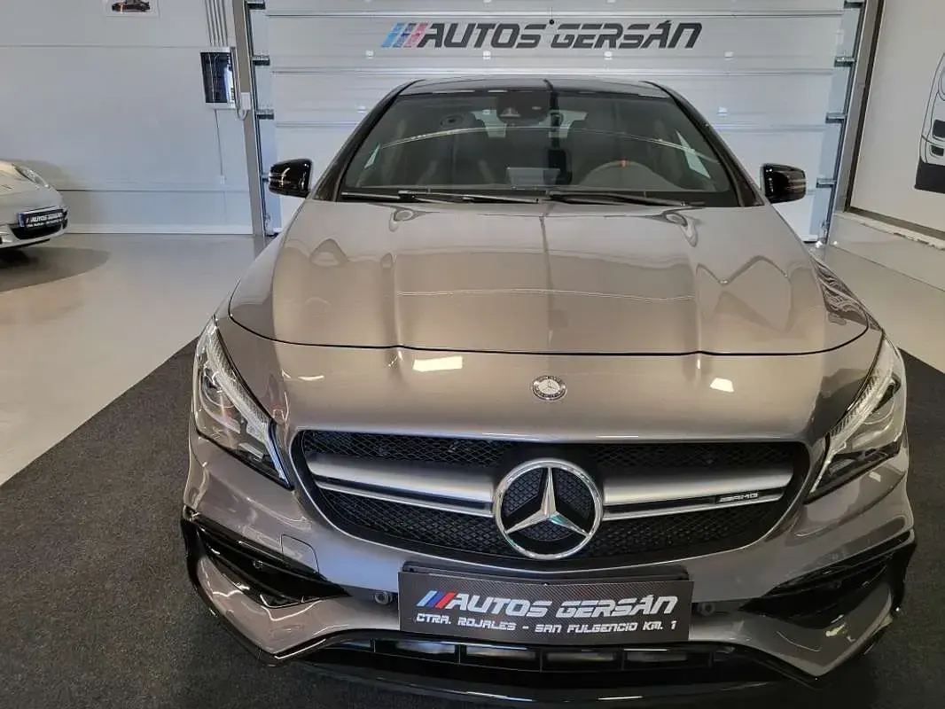 Usado Mercedes CLA45 AMG AMG 381 CV (280 kW) 2018 Gris Coupe