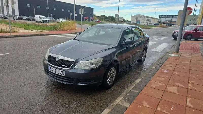 Usado Skoda Octavia GreenLine 105 CV (77 kW) 2012 Gris Utilitario