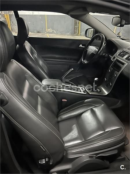 Käytetty Volvo C70 Inscription 177 HP (130 kW) 2012 Musta Avoauto