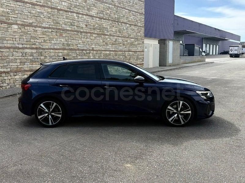 Usado Audi A3 Ambiente 150 CV (110 kW) 2021 Azul Berlina