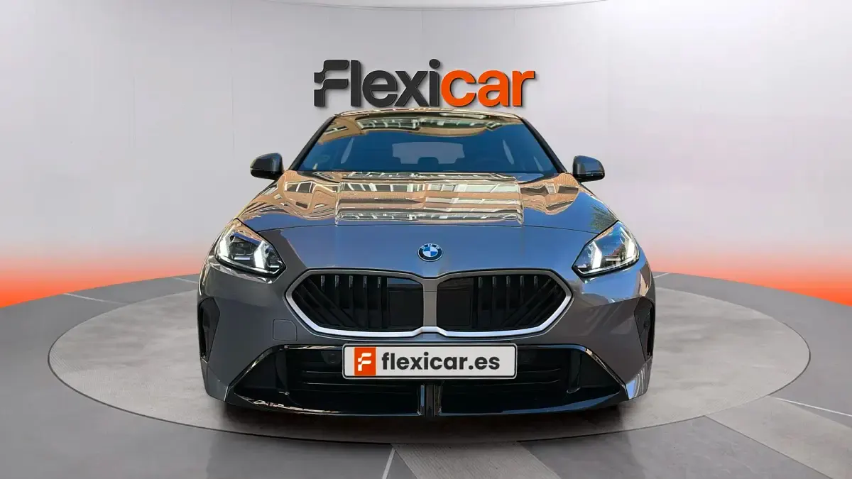 Usado BMW 118 150 CV (110 kW) 2025 Gris Utilitario